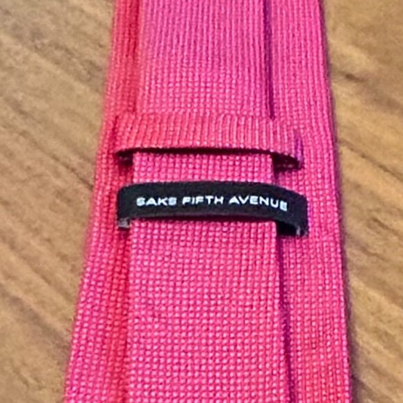 Men's Saks Fifth Avenue Red Silk Necktie - Red with white micro-dots - Picture 3 of 6